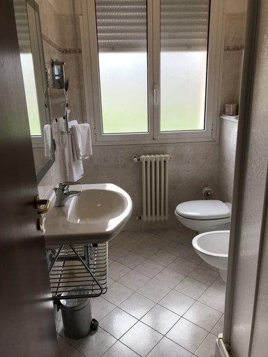Bathroom 3, La Torretta, Bologna
