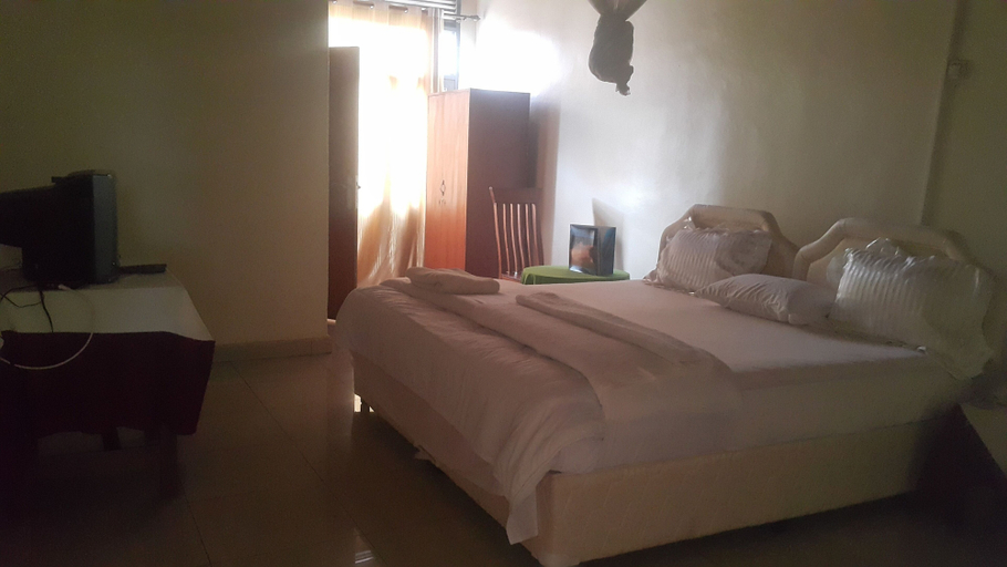 Bedroom 5, Midland Hotel, Kayonza