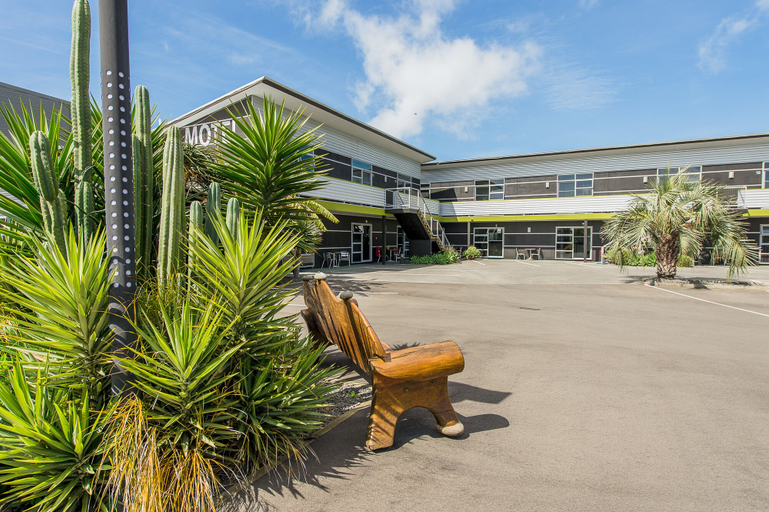 Exterior & Views 2, 151 on London Motel, Wanganui