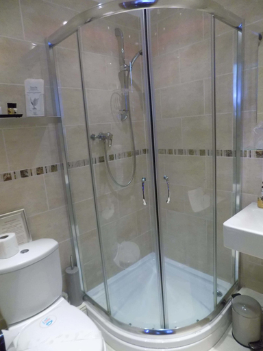 Bathroom 4, Glendale Guest House Penrith, Cumbria