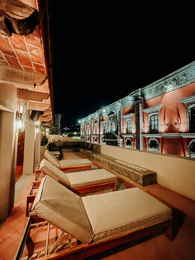 Food & Drinks 5, Mikaella Hotel, Allende
