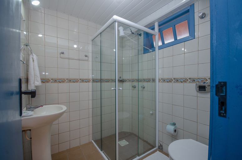 Bathroom 4, Pousada Oceânica, Bombinhas