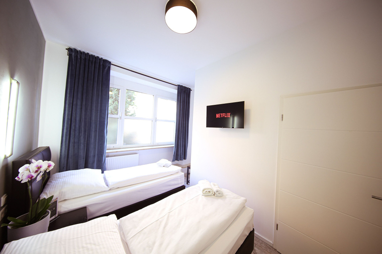 Bedroom 3, LUXOMES - Aparthotel Zentrum, Nürnberg