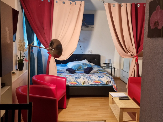 Bedroom, chez moumie, Boudry