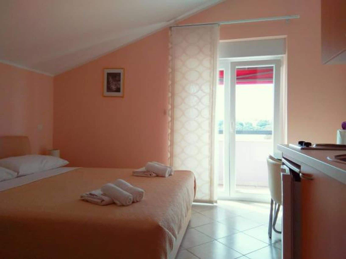 Bedroom 3, ApartHotel Viola, Medulin