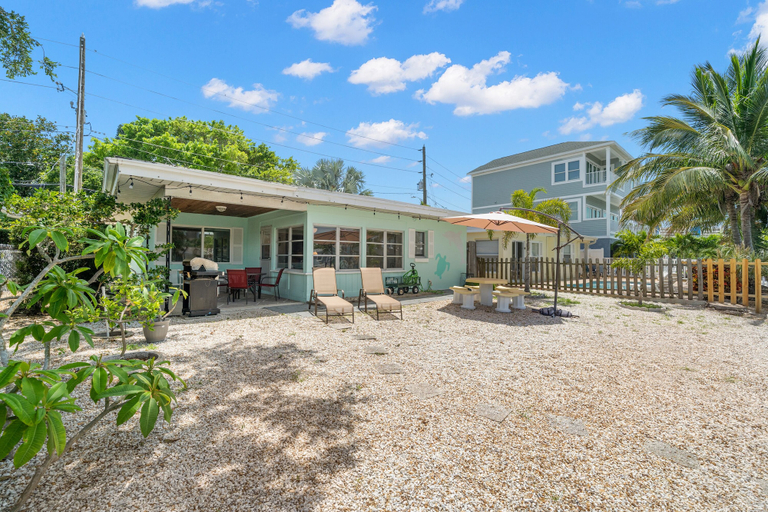 Exterior & Views 2, Bayshore Cottage, Pinellas