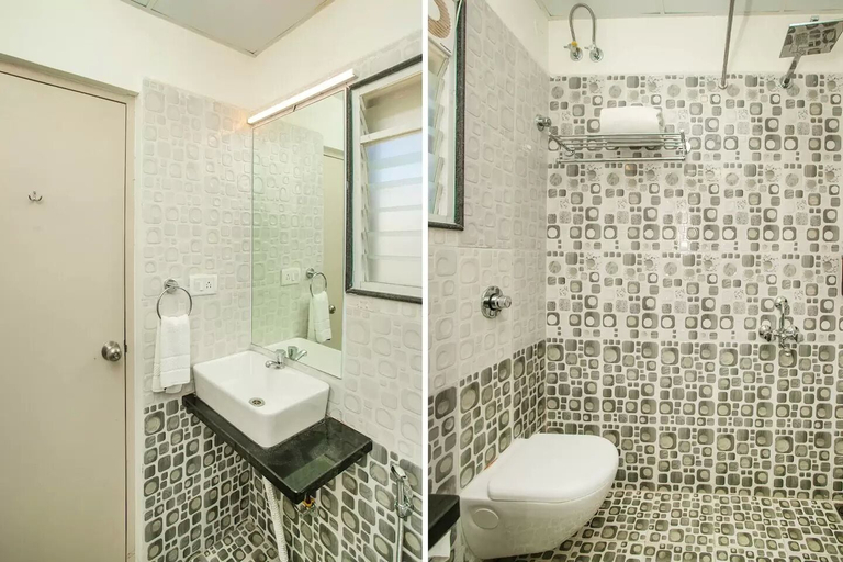Bathroom 4, Hotel DBrooks, Bangalore