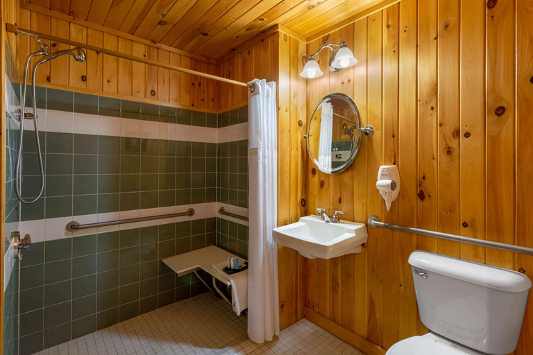 Bathroom 3, Rangeley Lake Resort - Ramada By Wyndham, Franklin
