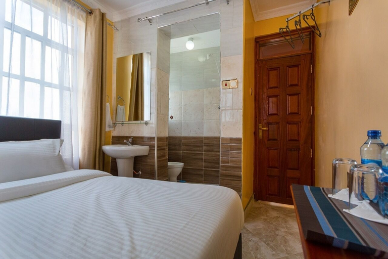 Bedroom 2, Kentania Hotel, Bahati