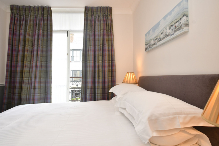 Bedroom 2, Tenby House, Pembrokeshire
