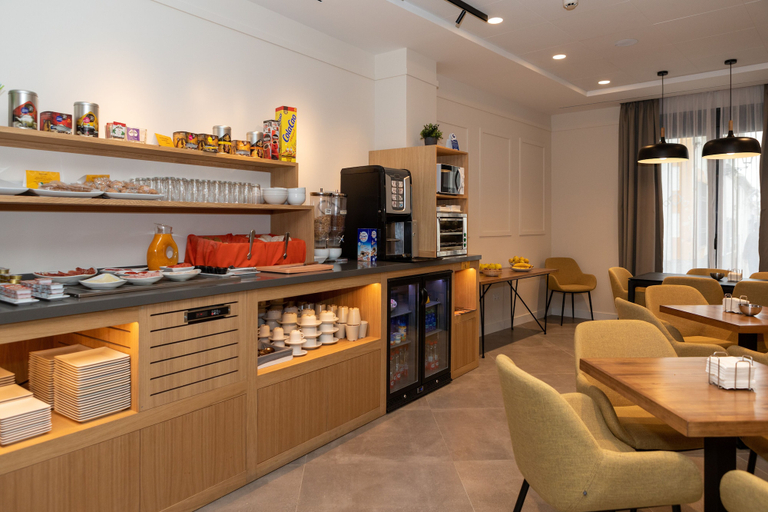 Food & Drinks 5, Apartamentos Ardales, Málaga