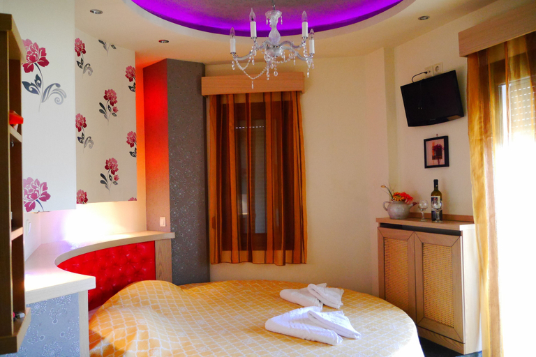 Bedroom 5, Captain's Beach Apartments, East Macedonia and Thrace