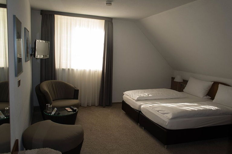 Bedroom 3, Hotel - Restaurant Dammühle, Marburg-Biedenkopf