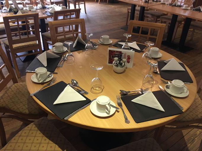 Food & Drinks 5, Homesly The George Hotel, Angus