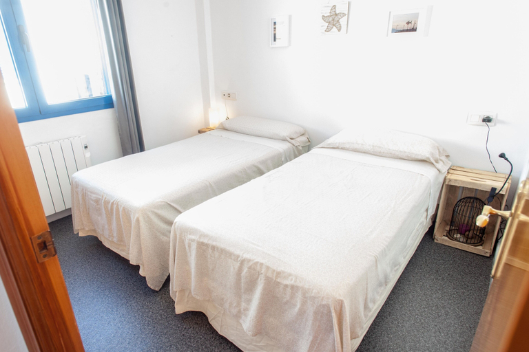 Bedroom 2, Beach House with Balcony and beach view, Cádiz