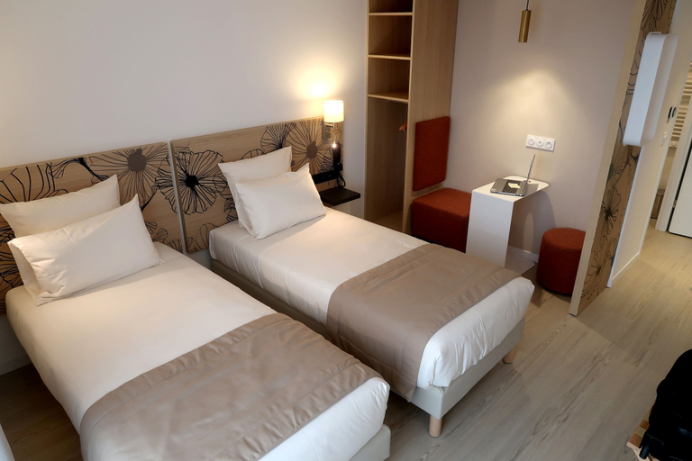 Bedroom 2, Courrier Sud, Haute-Garonne