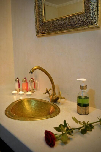 Bathroom 4, Riad Sardinas & Chili, Marrakech