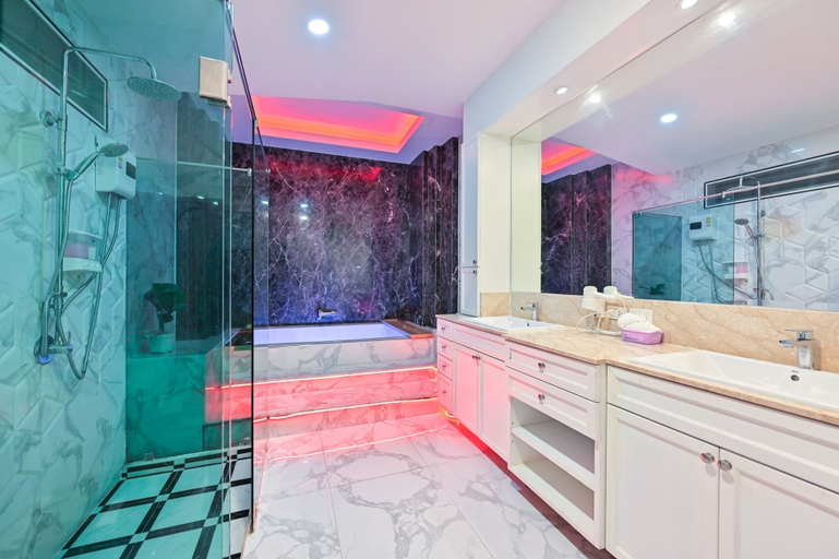 Bathroom 4, Exquisite Pool Villa A, Pattaya