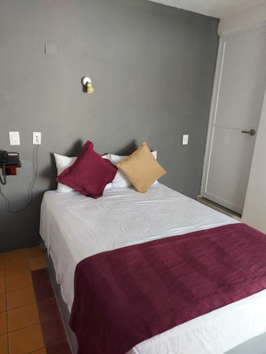 Bedroom 2, Hotel Nayar, Compostela
