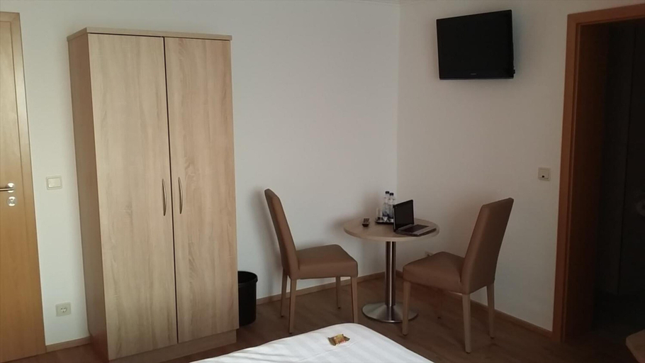 Bedroom 3, Hotel Restaurant Rheinkrone Koblenz, Koblenz