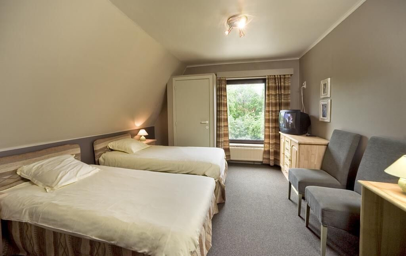 Bedroom 2, Hotel Oude Abdij, West-Vlaanderen