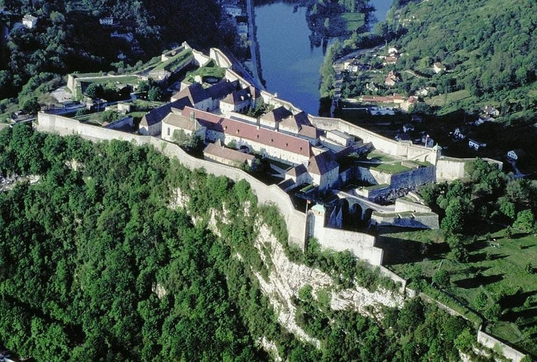 Exterior & Views 2, hotelF1 Besancon Micropolis, Doubs