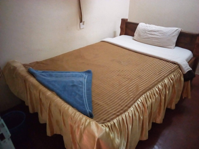 Bedroom 2, Havana Guest House, Tigania West