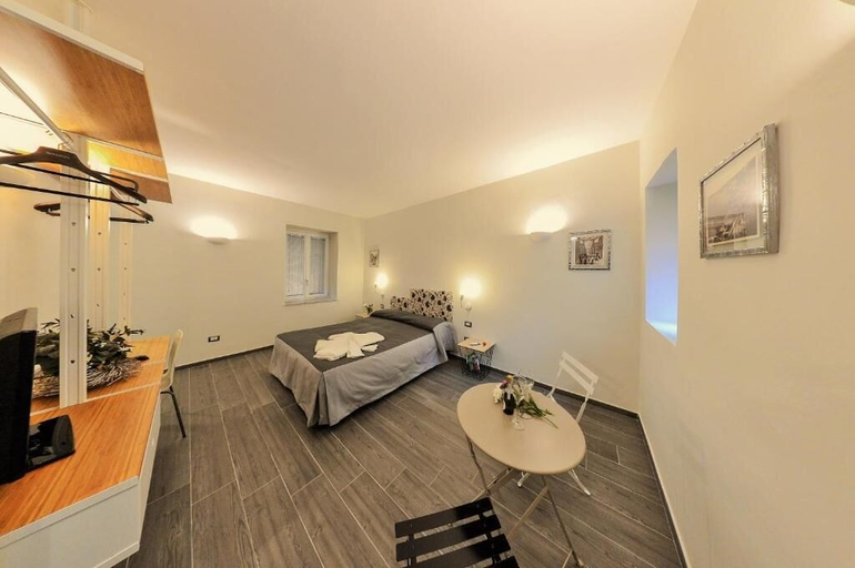 Bedroom 3, Bien-Bì, Napoli
