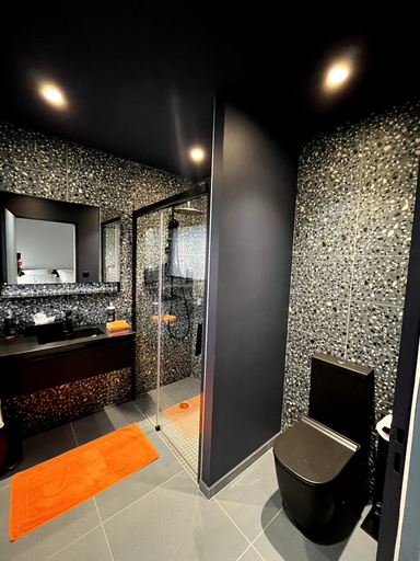 Bathroom 5, SUITE 28, Aude