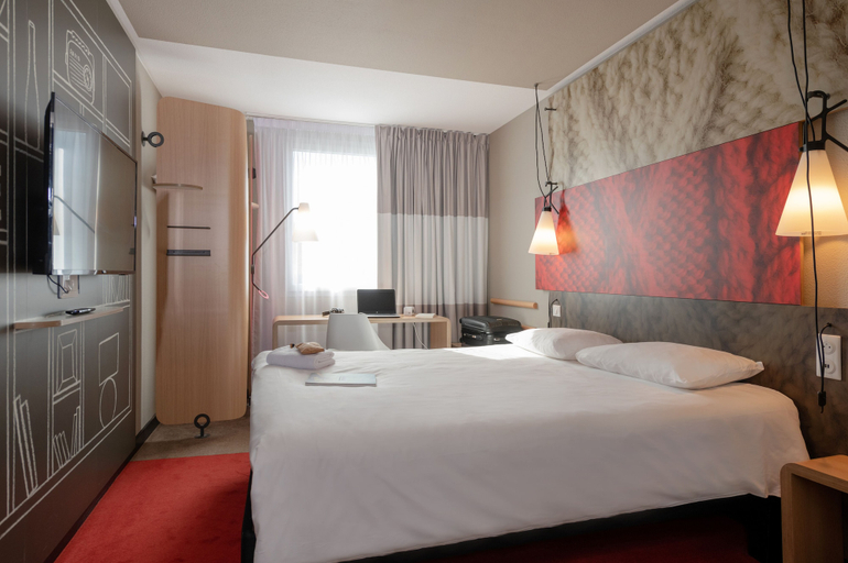 Bedroom 3, ibis Melun Hotel, Seine-et-Marne