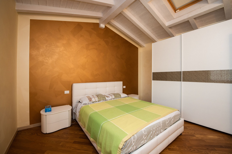 Room 4, Casa Belvedere, Brescia