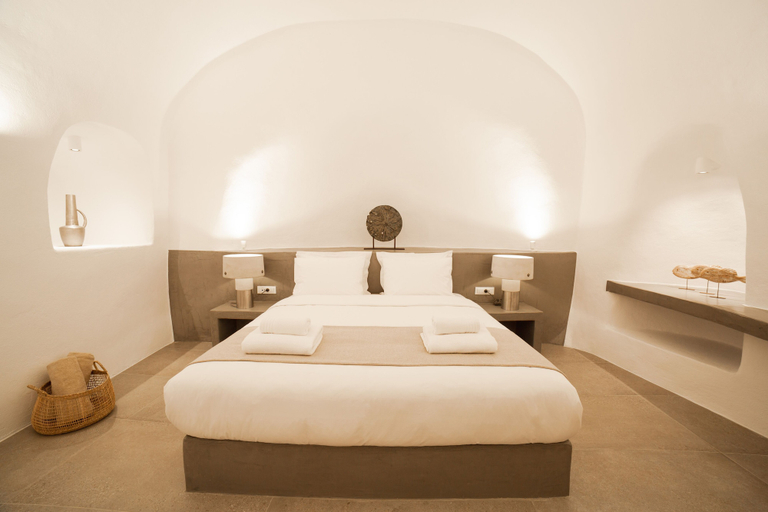 Bedroom 3, Cydonia Caves, South Aegean