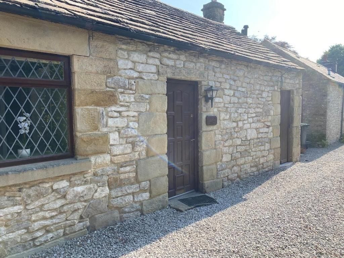Exterior & Views, Peveril Cottage, Derbyshire