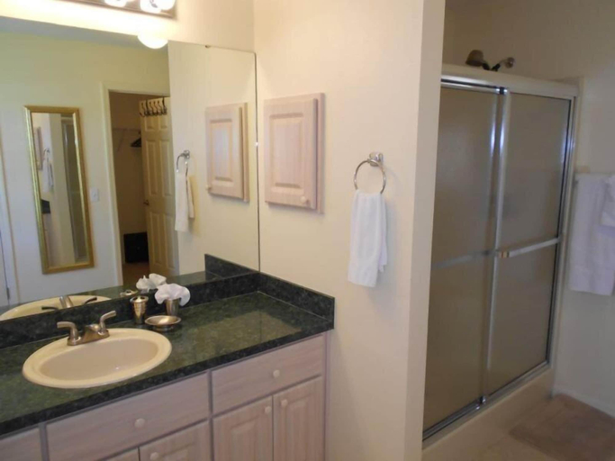 Bathroom 3, Villa Tilly - Comfort - 4 Bedroom, Citrus