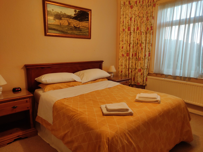 Bedroom 2, The Arundel Park Hotel, West Sussex