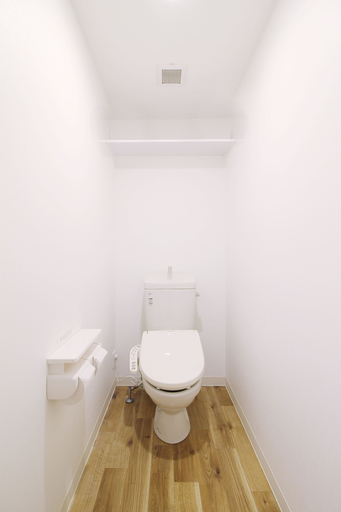 Bathroom 2, Nikke Building (401, 402), Hiroshima