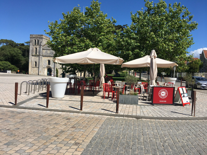 Exterior & Views 5, La dame de coeur, Gironde