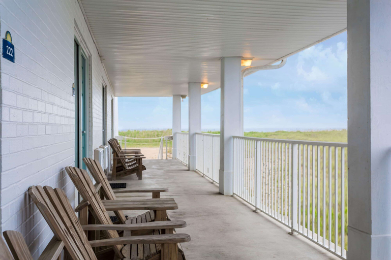 Days Inn by Wyndham Kill Devil Hills Oceanfront - Wilbur, Dare