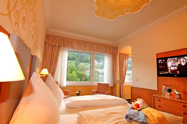 Bedroom 2, Hotel Weingärtner, Calw