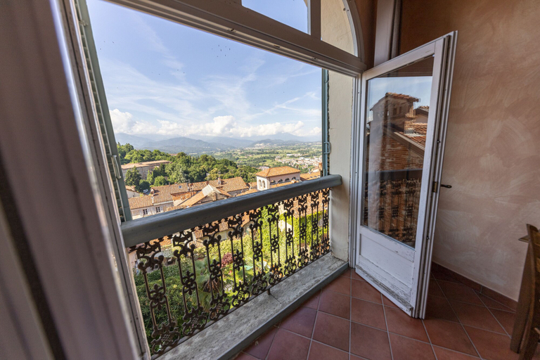 Others 4, Albergo dell'Academia, Cuneo
