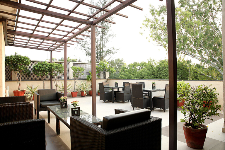 Others 4, Ahuja Residency, Sunder Nagar, Delhi