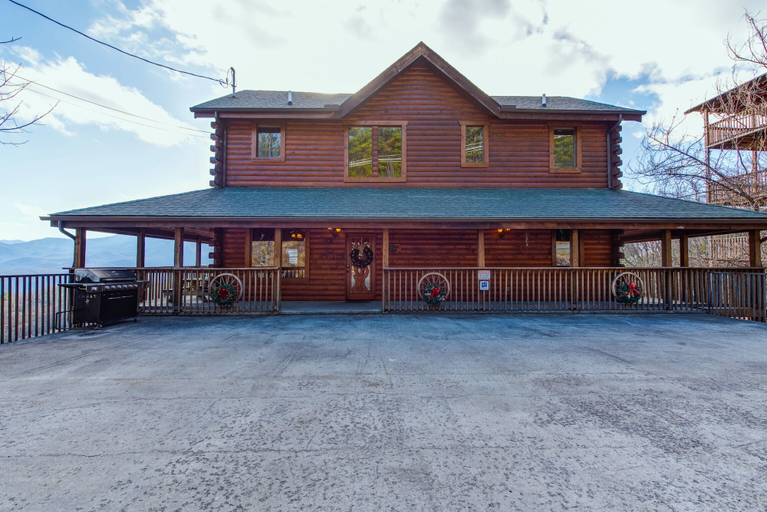 Exterior & Views 2, Starry Nights Lodge, Sevier