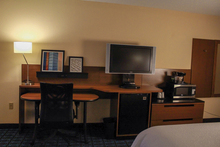 Bedroom 4, Fairfield by Marriott Kalamazoo West, Kalamazoo