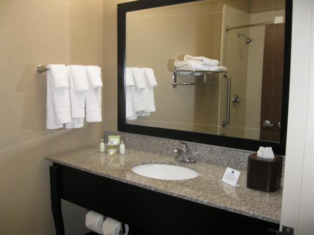 Bathroom 5, Best Western Plus Cushing Inn & Suites, Payne
