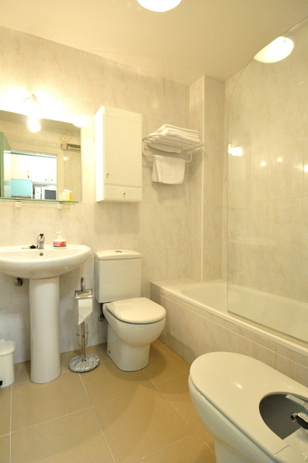 Bathroom 4, Hotel Apartamentos Aralso Sotillo, Segovia