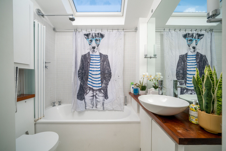 Bathroom 3, JOIVY Captivating 2-Bed Flat In Shepherd'S Bush, London