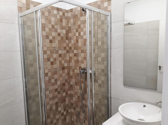 Bathroom 5, Hub Hostel Seville, Sevilla