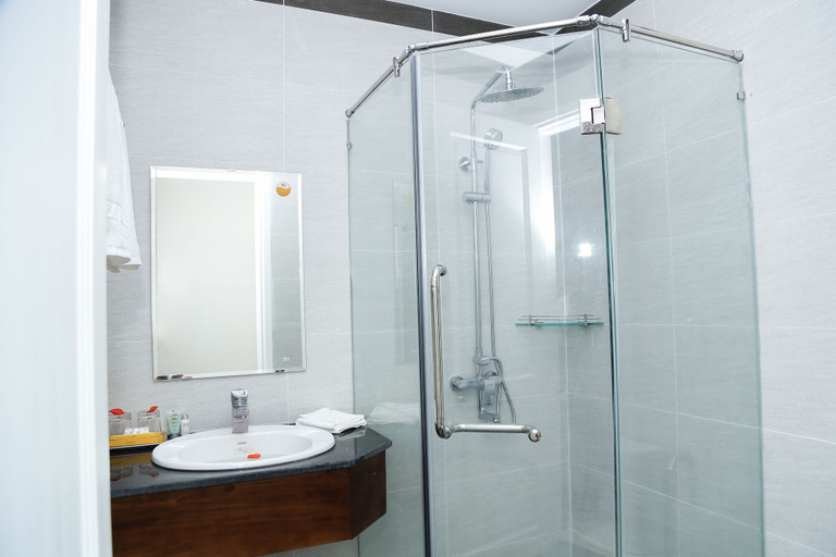 Bathroom 3, Sea Harmony Hotel, Qui Nhơn