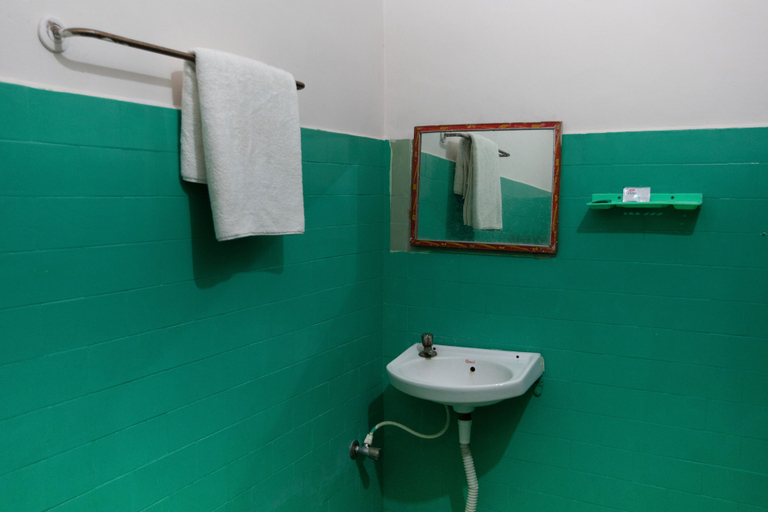 Bathroom 4, Hotel AKMG, Dindigul