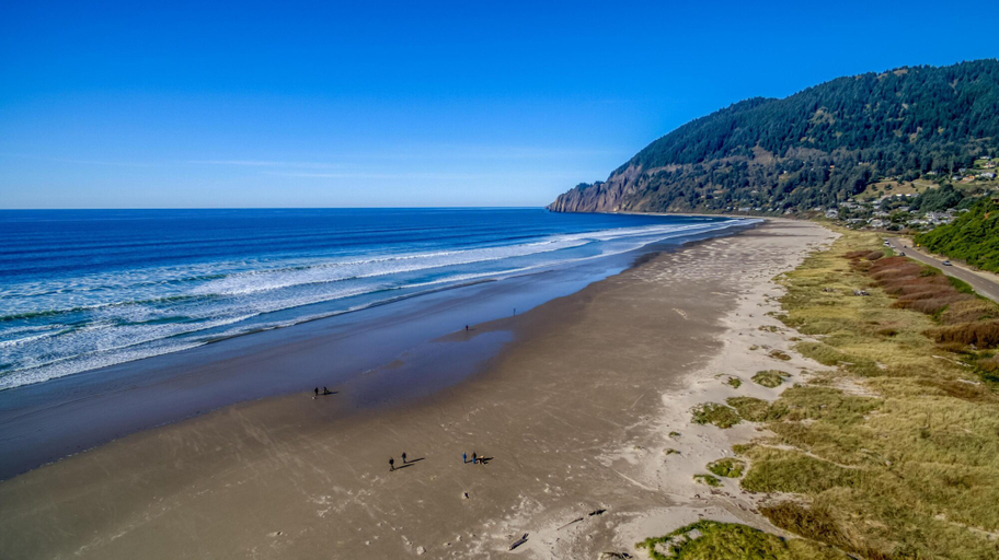 Others 5, Short Walks (MCA 983), Tillamook